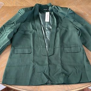 Woman’s blazer NWT